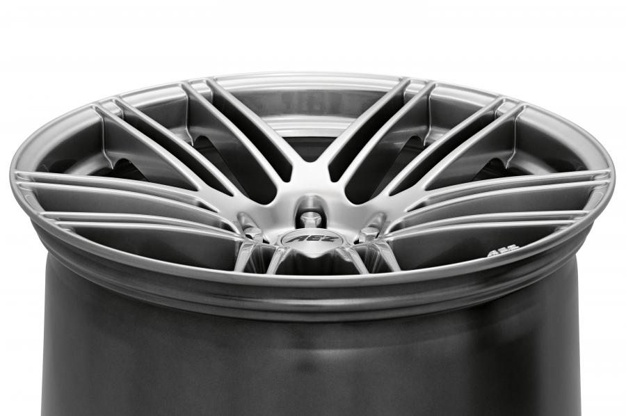  BMW X5 on AEZ Wheels 2015 года  (фото 7 из 12)